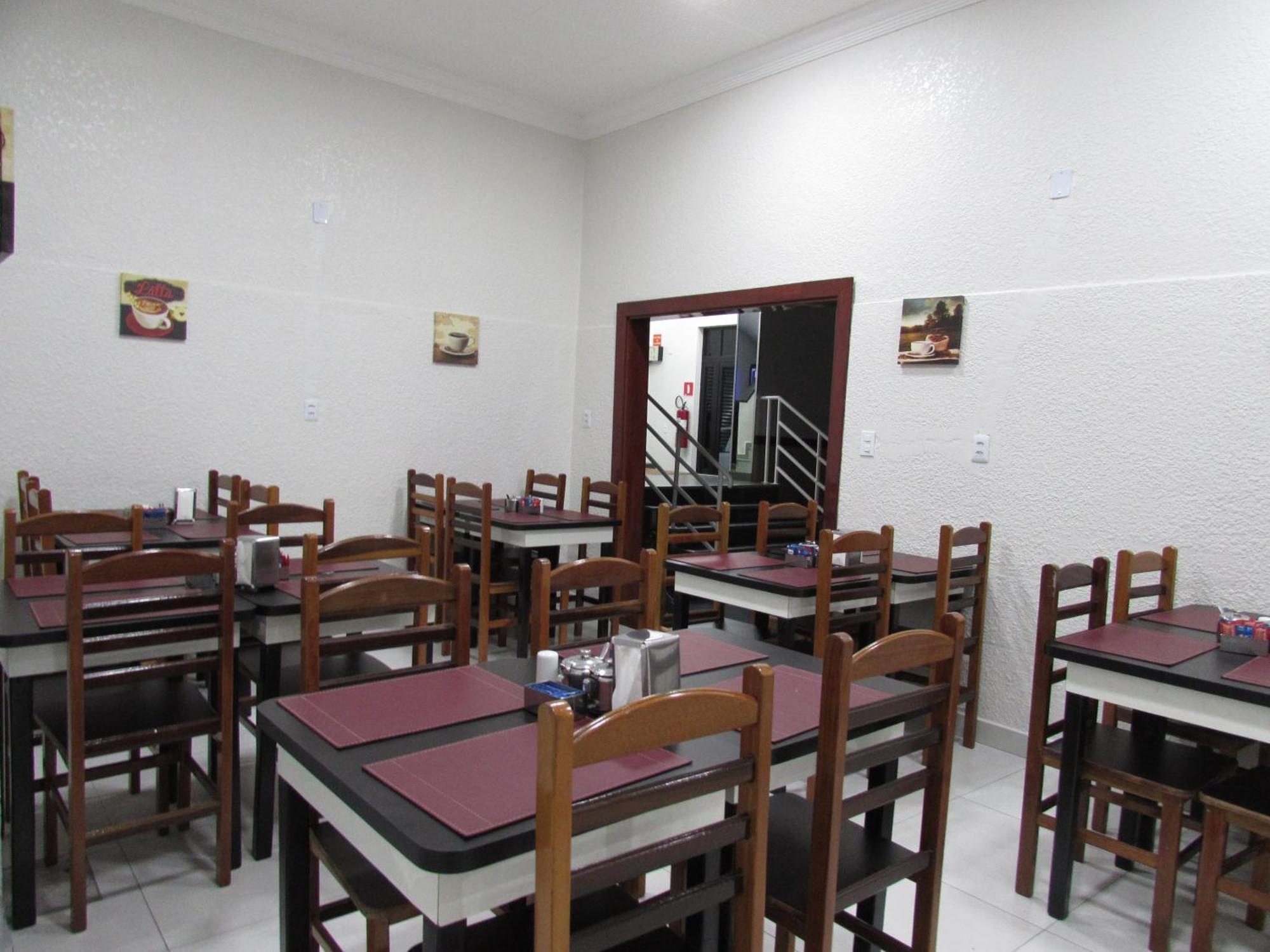 Tropicalia: Downtown Convenience With Parking Hotel