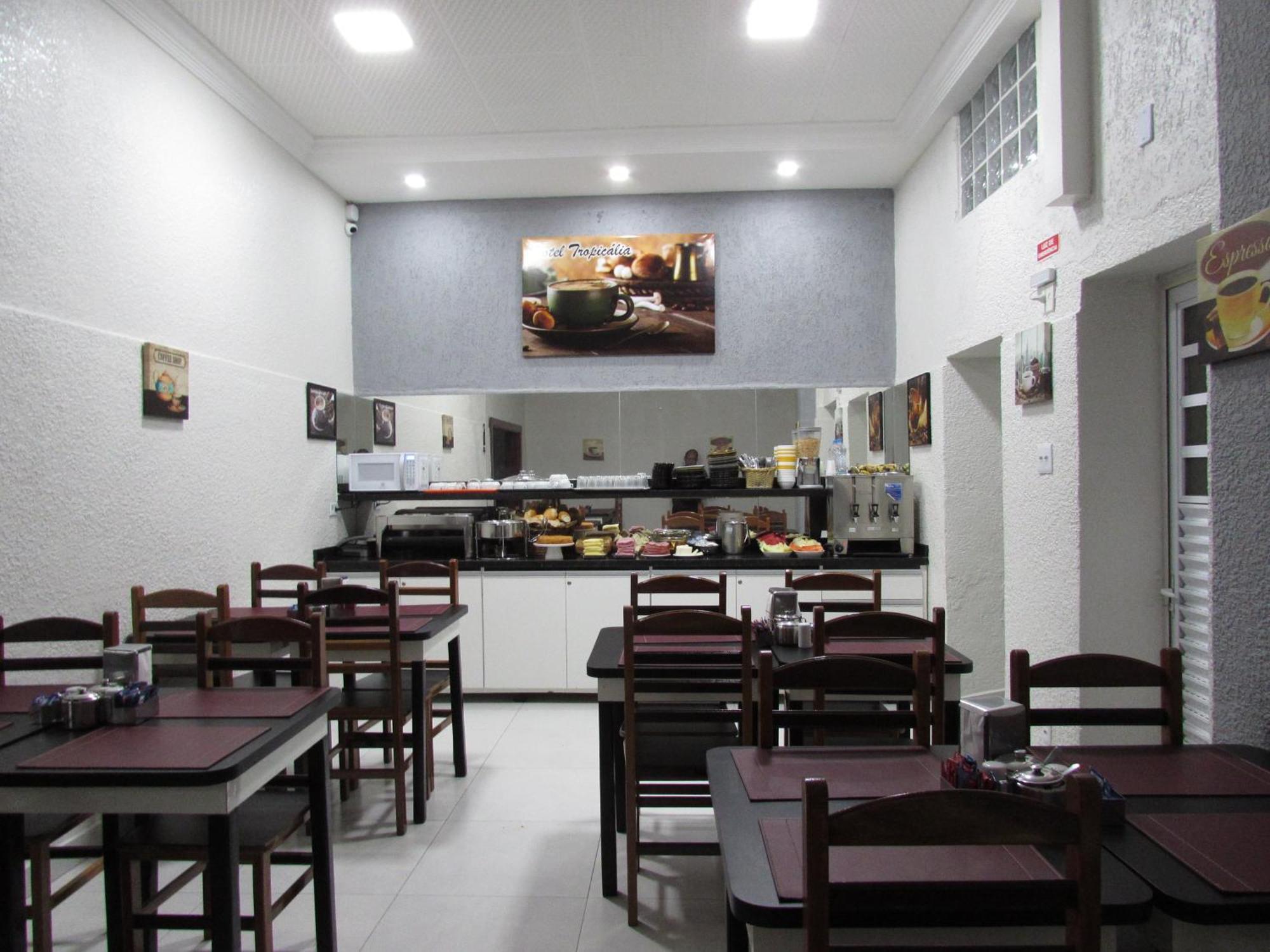Hotel Tropicalia: Downtown Convenience With Parking 3*